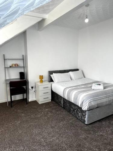 Le' Crescent Lodge, Home Stay, Middlesbrough City