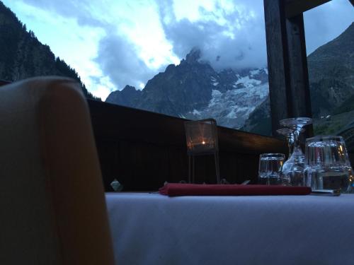 Shatush Hotel - image 7