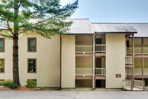 Riverfront Lincoln Condo with Pool and Free Shuttle! - image 11