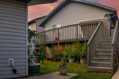 Pink door-ed wonder in 大草原區