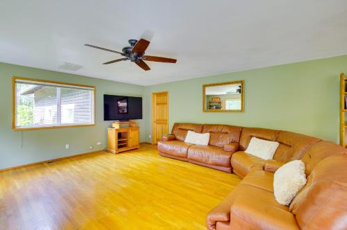 Riverfront Rental with Deck 4 Mi to Wallace Falls!