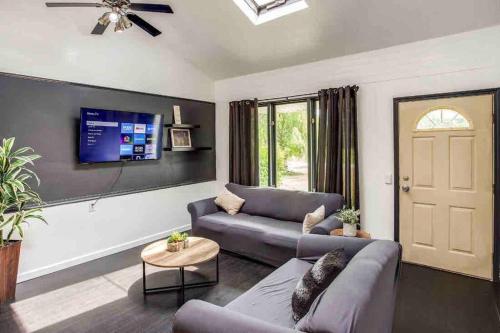 Enjoyable Home by Airport & Dwtn in Rochester, USA