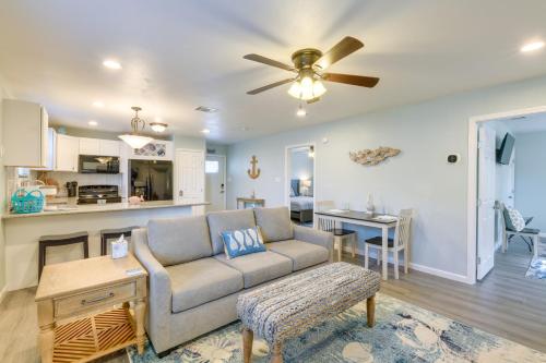 Relax at Heron Bay Cottage in Rockport, Texas! - Refugio County, TX