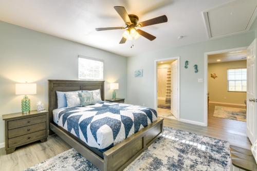 Relax at Heron Bay Cottage in Rockport, Texas! in Holiday Beach (TX)
