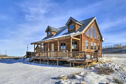 Off The Beaten Path Cabin with Mtn Views and Hot Tub