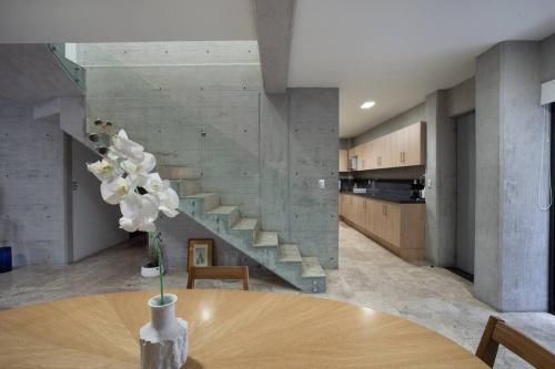 LA CONDESA Extraordinario Depa para 8 personas de Dos Pisos y Terraza con descuento a partir de la 3a noche