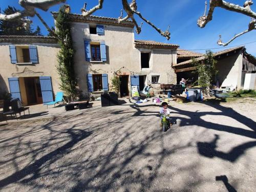 La ferme des Demoiselles - Chambre d'hôtes - Sarrians