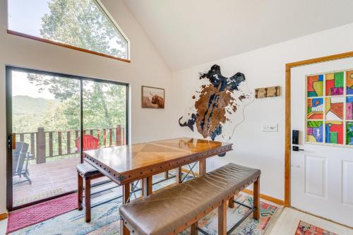 Murphy Cabin with Deck and Sweeping Mountain Views!, Murphy (fotografie 2)