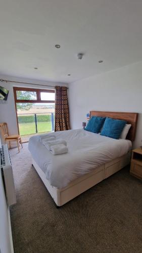 Rutland Point apartment Perfect for contractors plenty of parking in Morcott