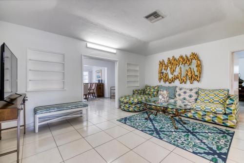Driftwood Hideaway - Front Unit in West Palm Beach, USA