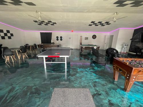 Lake Bluff Inn and Suites