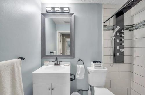 FULL Game Room · Swim SPA · BBQ · Beach 2.5Miles ! in Largo, USA