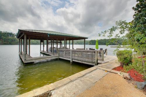 Waterfront Hot Springs Home 19 Mi to Natl Park!