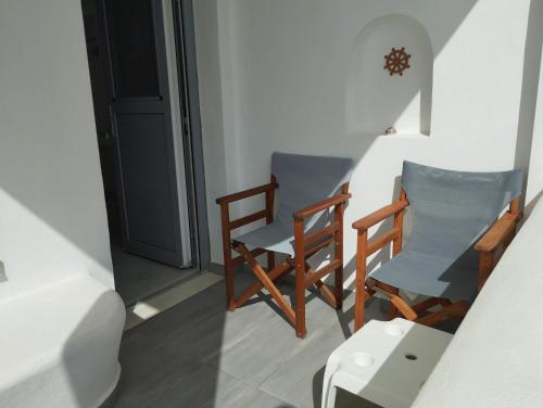 Nostos Plaka Beach