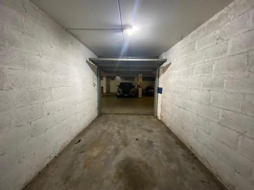  Private garage located in Marco Simone golf club (Ryder cup 2023), Unterkunft in Marco Simone