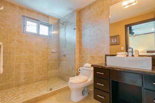 One-Bedroom Apartment image 10