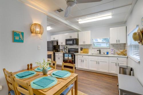 Gas Grill at Pet-Friendly St Petersburg Retreat! in St Petersburg, USA