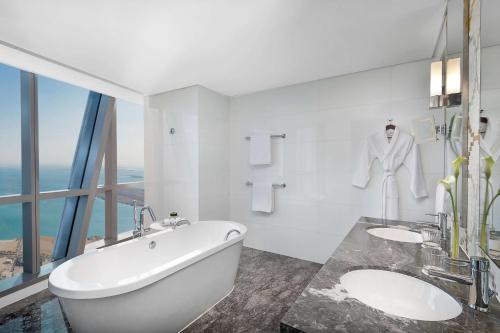 Conrad Abu Dhabi Etihad Towers