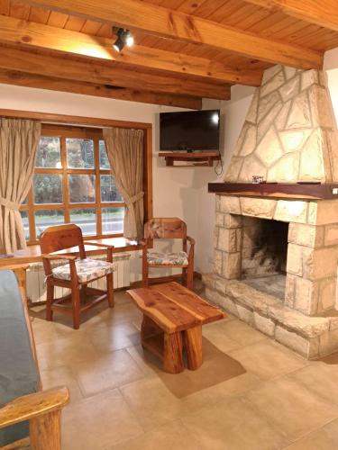 One-Bedroom Bungalow image 9