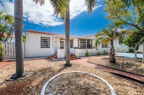 Driftwood Hideaway - Back Unit in West Palm Beach, USA