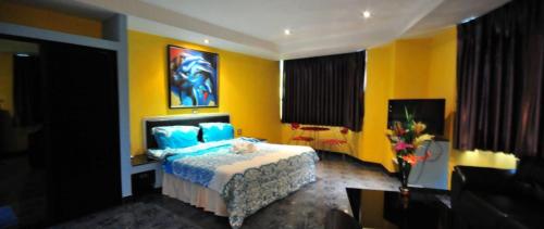 KOENING MANSION HOTEL
