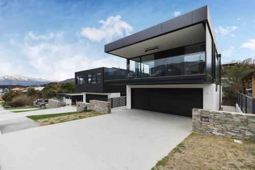 Villa Aurora, luxury in the heart of Wanaka - Accommodation