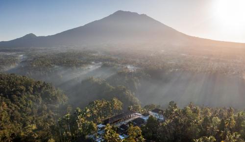 Tapa Agung View