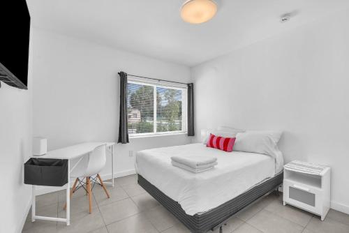 3BDR House in Prime Location - Hollywood 10 Minutes From The beach! in Hollywood, USA