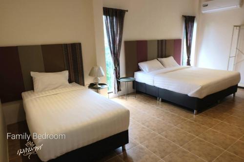 กมุทมาศ สวรรคโลก Room Type - Deluxe Family Suite