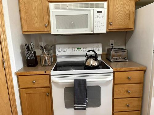 Lachifys Place-Serene townhouse in West Fargo, USA
