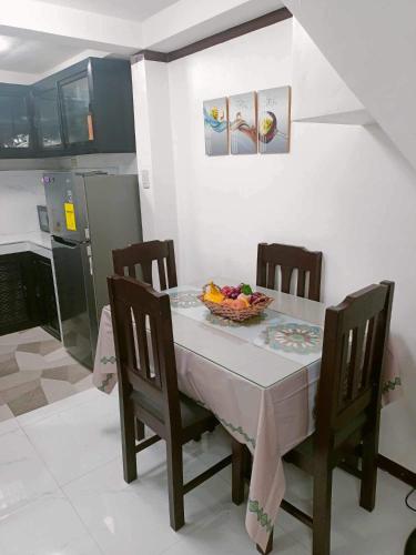 Mini Home Travellers Inn in Naic