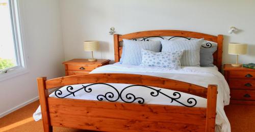 The Deckhouse at Lonnie The Deckhouse at Lonnie