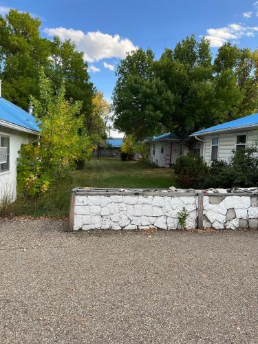 Bluebird Motel