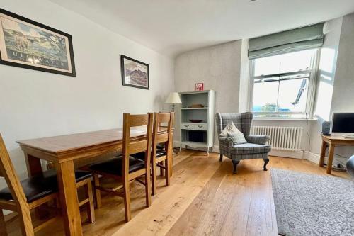 Perfectly Located, Central Bowness Flat With Free Parking and Lake Views