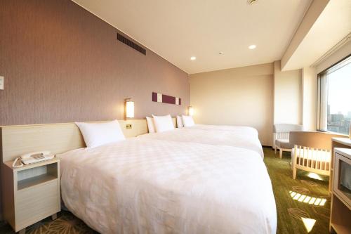 Deluxe Twin Room with Extra Bed, Non-Smoking (30.6sqm)