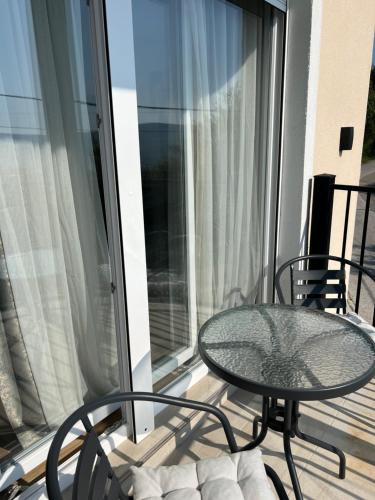 Apartment with Sea View image 3