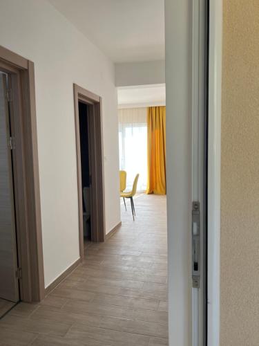 Apartment with Sea View image 8