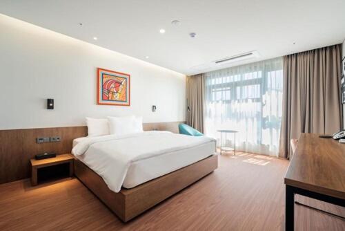 1 queen bed