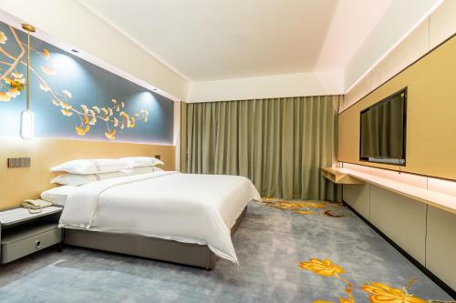 Wiffton Hotel -Former Tokai Hotel - Xiaobei Metro Station - Free shuttle bus during Canton Fair