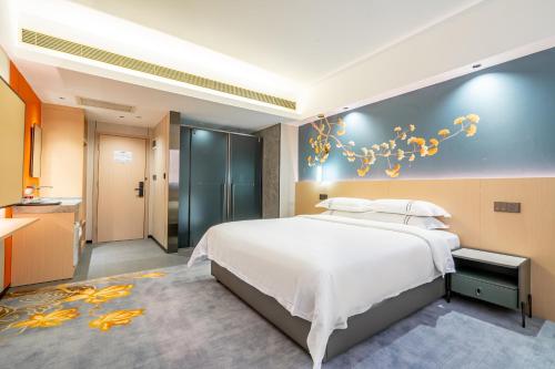 Wiffton Hotel -Former Tokai Hotel - Xiaobei Metro Station - Free shuttle bus during Canton Fair