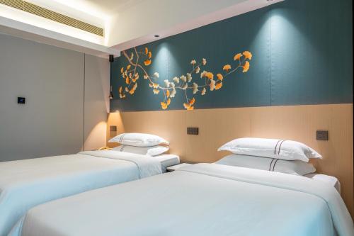 Wiffton Hotel -Former Tokai Hotel - Xiaobei Metro Station - Free shuttle bus during Canton Fair