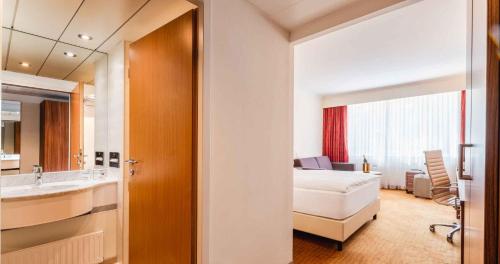 PLAZA Premium Wien - image 12