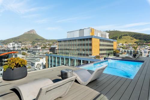 Piscina, The Tokyo Aparthotel by Totalstay in Cape Town