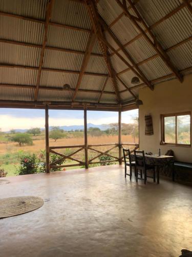 Jua Manyara Lodge & Camp Site