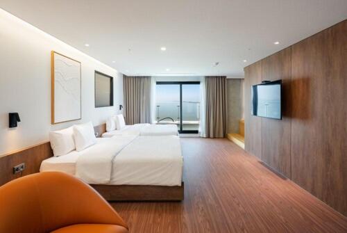 Ocean Suite Twin Room