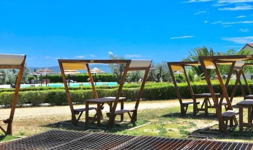  Apartments 5 beds, first floor with private outdoor area, in Residence with swimming-pool in Campiglia Marittima