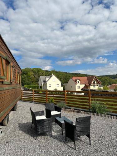 tuin, Chez Célia, Roulotte en Champagne (Chez Celia, Roulotte en Champagne) in Romery