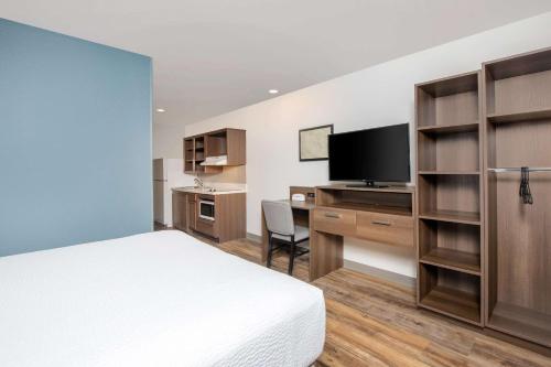 WoodSpring Suites Savannah Pooler - image 10