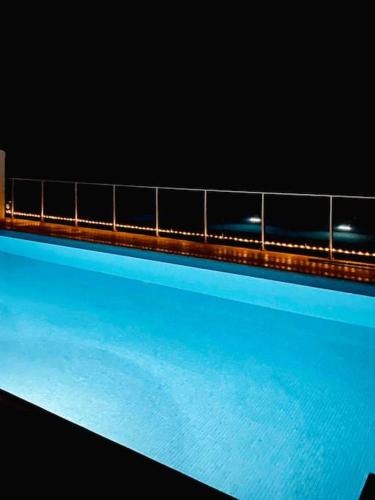 Casa Mare Nostrum: Heated Pool Stunning Views