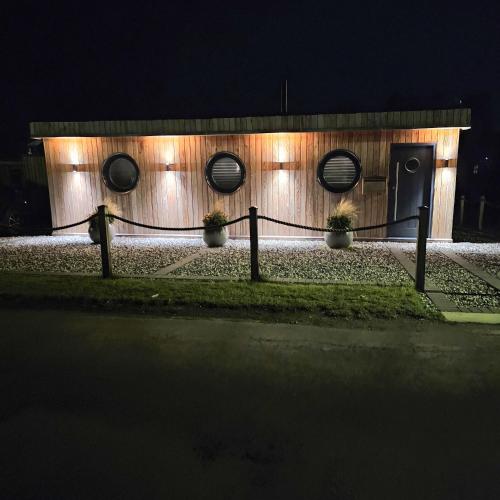 Humberston Boathouse Lodge & Hot Tub - Cleethorpes Beach Cabin Chalet gîte à louer River Humber